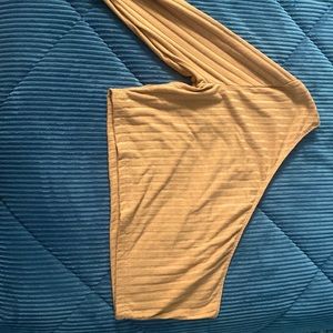 One sleeve crop top